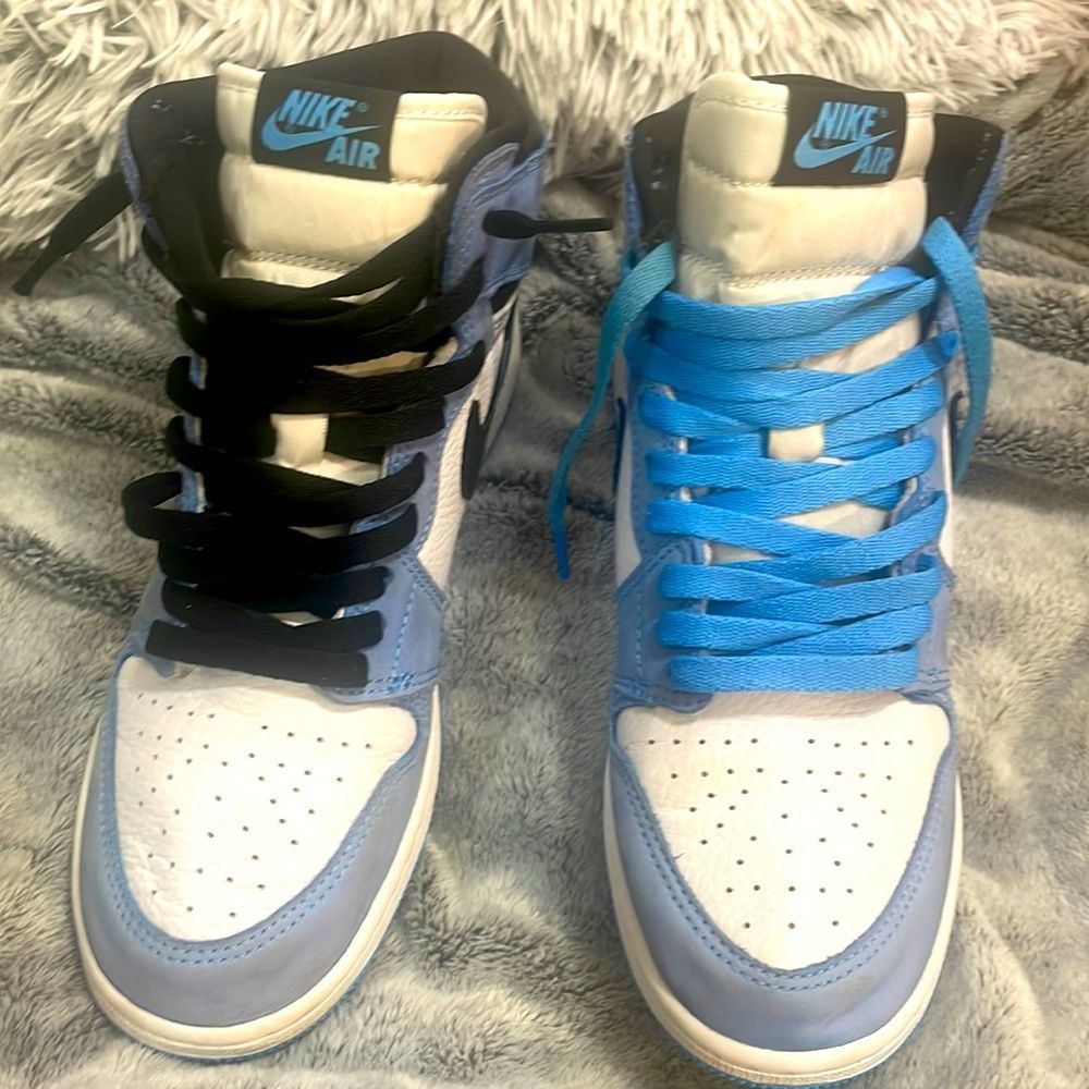 Nike Air Jordan 1 Retro Mid SE “UNC/Ice Blue” 2023 size 7y